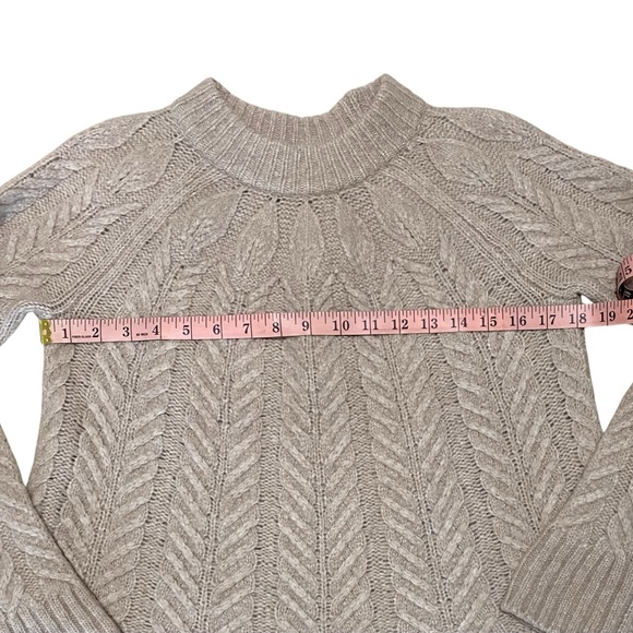 Tuckernuck Ecru Royal Peacock Knit Cableknit Sweater Size Small - Picture 5 of 8